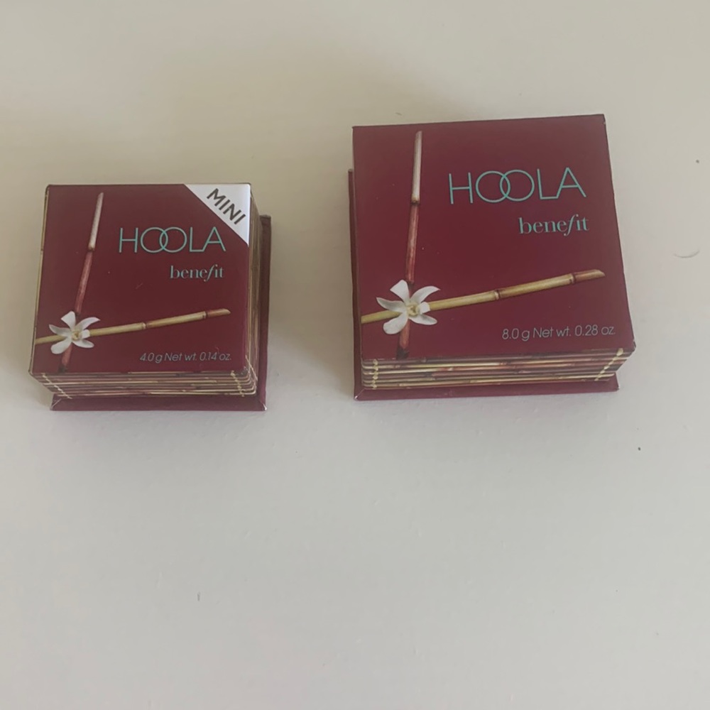NEW Hoola bronzer Benefit PLUS free mini size